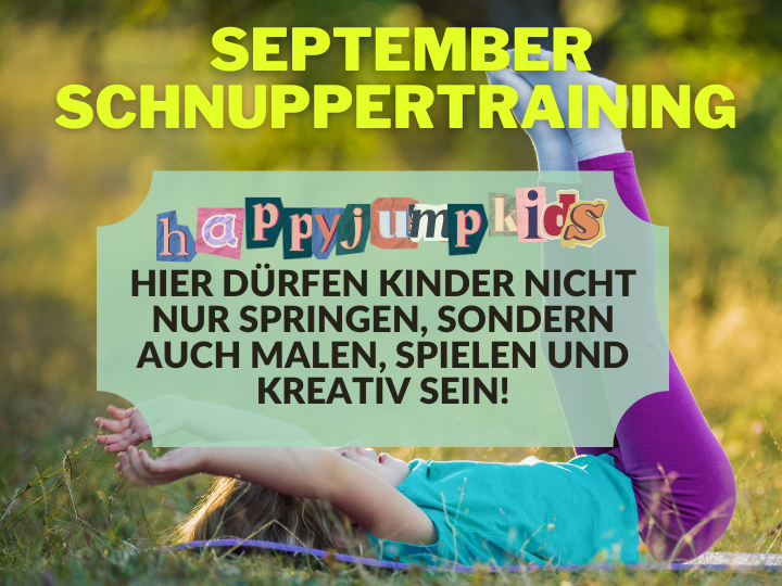 Kind macht Übungen und hat Freude beim Sport in der Natur liegt auf einer Trainingsmatte